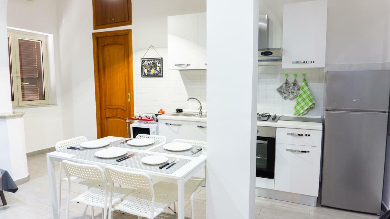 Cantelmo Apartment Napels Buitenkant foto