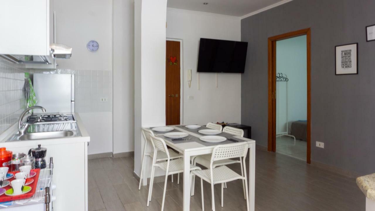 Cantelmo Apartment Napels Buitenkant foto